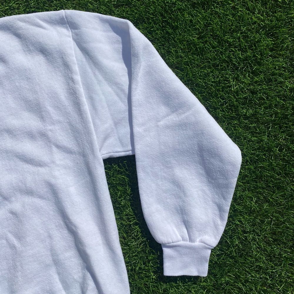 90s Vintage Clean Crisp White Cotton Crewneck Sweatshirt - Picture 2 of 3
